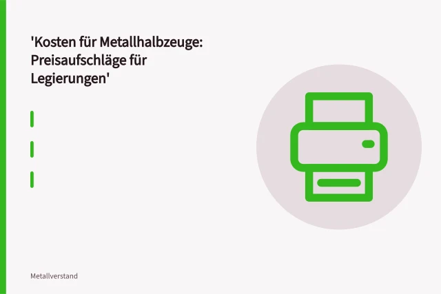 Edelstahlblech 1.4301, zwei Millimeter dick, gestapelt in einer Metallwerkstatt. Kosten für Metallhalbzeuge: Preisaufschläge für Legierungen