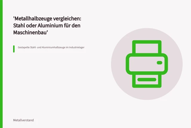 Gestapelte Stahl- und Aluminiumhalbzeuge im Industrielager. Metallhalbzeuge vergleichen: Stahl oder Aluminium für den Maschinenbau