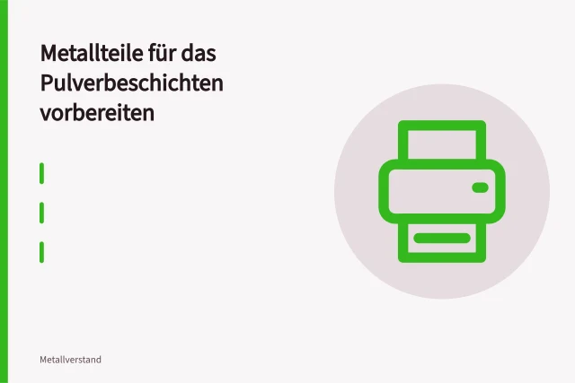 Stahlteile am Gehänge tauchen in alkalisches Entfettungsbad. Metallteile für das Pulverbeschichten vorbereiten